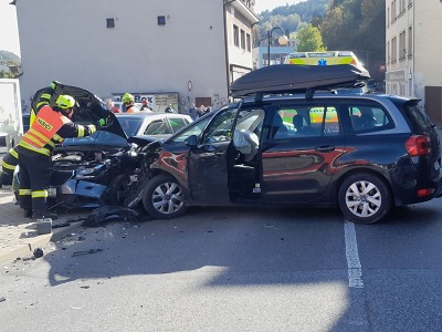 Ke srážce dvou aut došlo v centru Železného Brodu