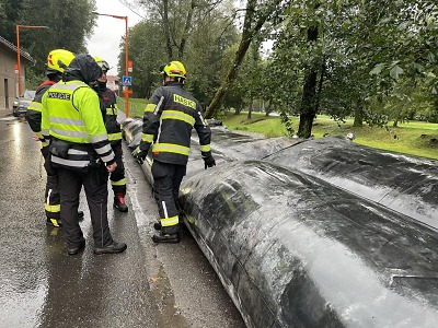 Krajští hasiči mají za sebou perný víkend. Vyjížděli bezmála 1100krát