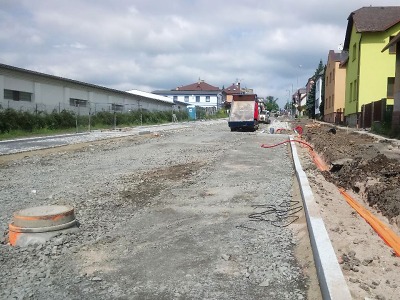 Turnovskou Nádražní ulici čeká první asfalt