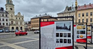 Půl tisíciletí turnovské radnice zobrazuje venkovní výstava