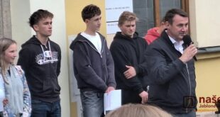 Liberecký kraj rozhodl o změně ve vedení jabloneckého Gymnázia U Balvanu